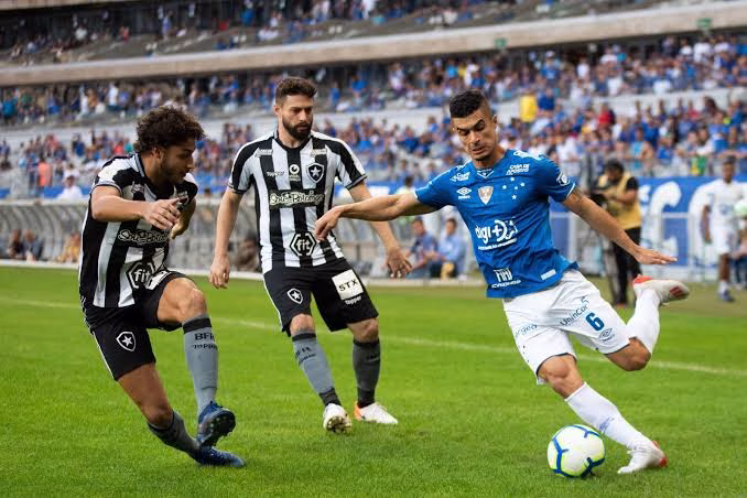 Como assistir Botafogo x Cruzeiro online e grátis?