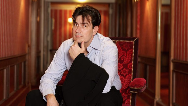 Dois Homens e Meio Charlie Sheen Como está atualmente?