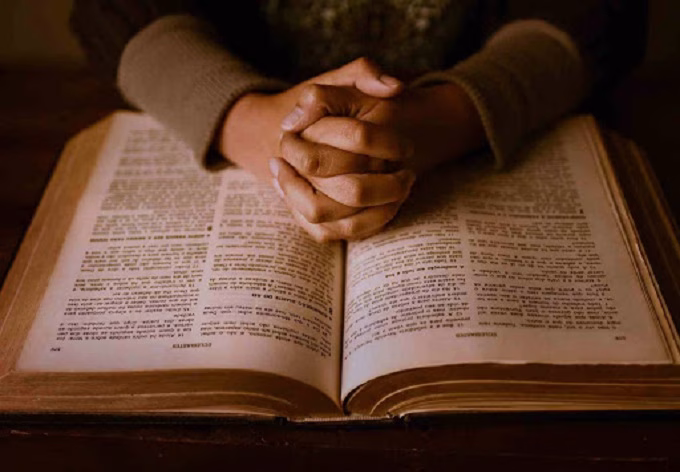 O Poder da oração intercessória a oração intercessória